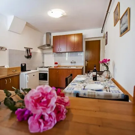 With Parking Space - 22528 Appartement