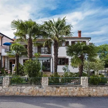 Апартаменты With Parking Space - 22528