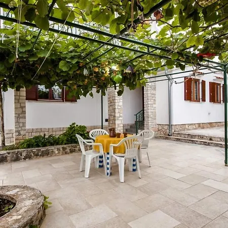 With Parking Space - 22528 Appartement *