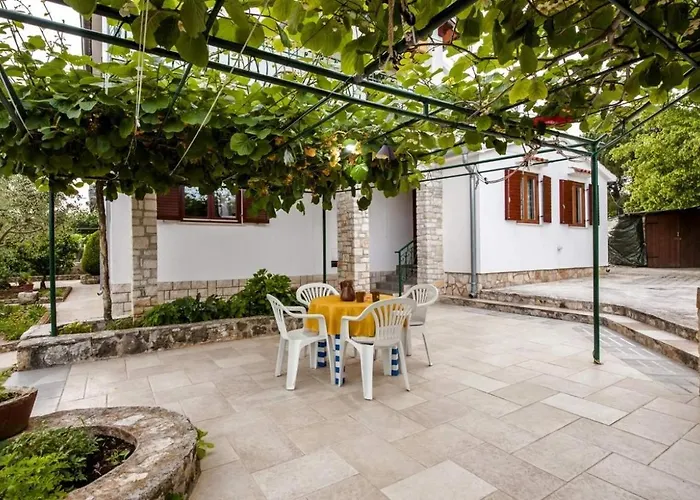 With Parking Space - 22528 Appartement *